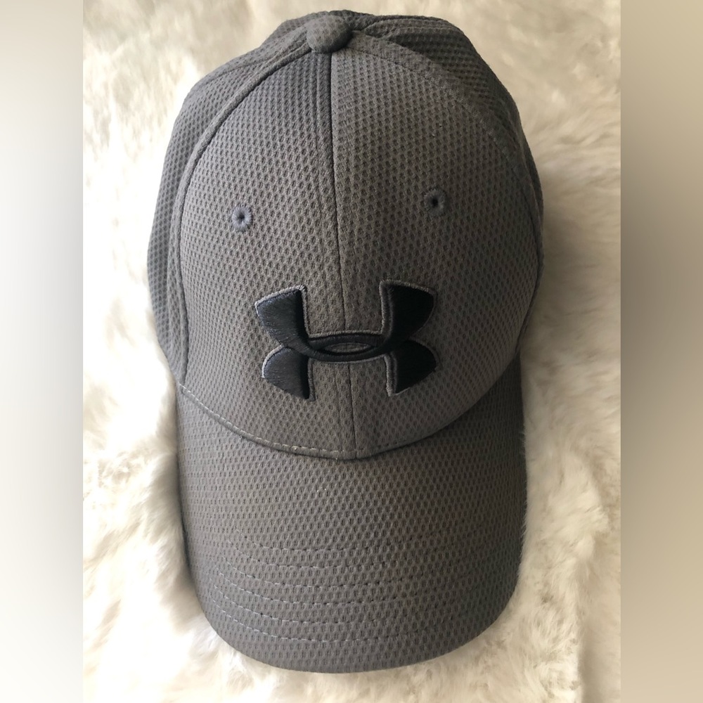 Under armour golf hat